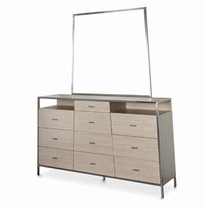 Silverlake Village Dresser in Washed Oak